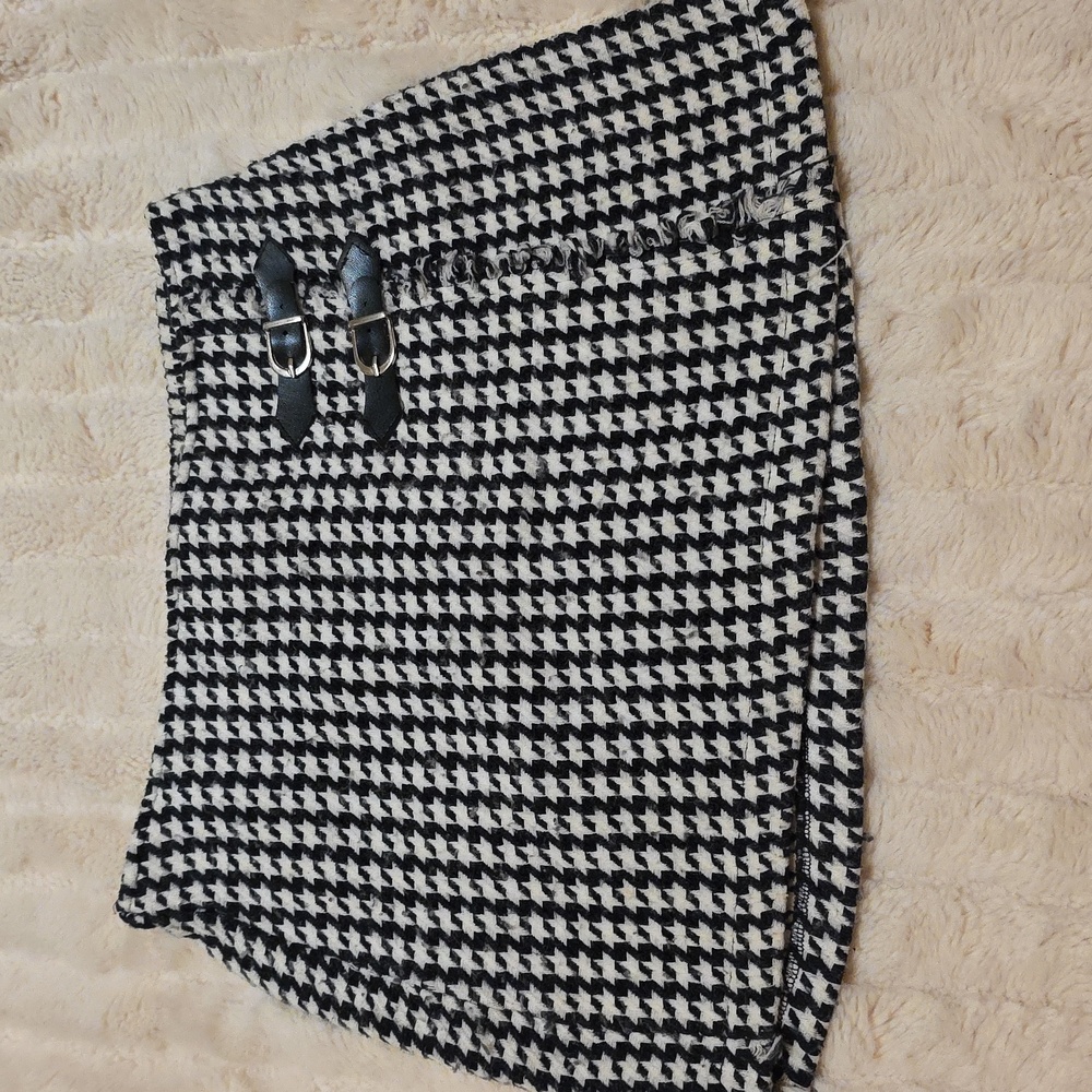 Houndstooth Mini Skirt with Buckle Accents